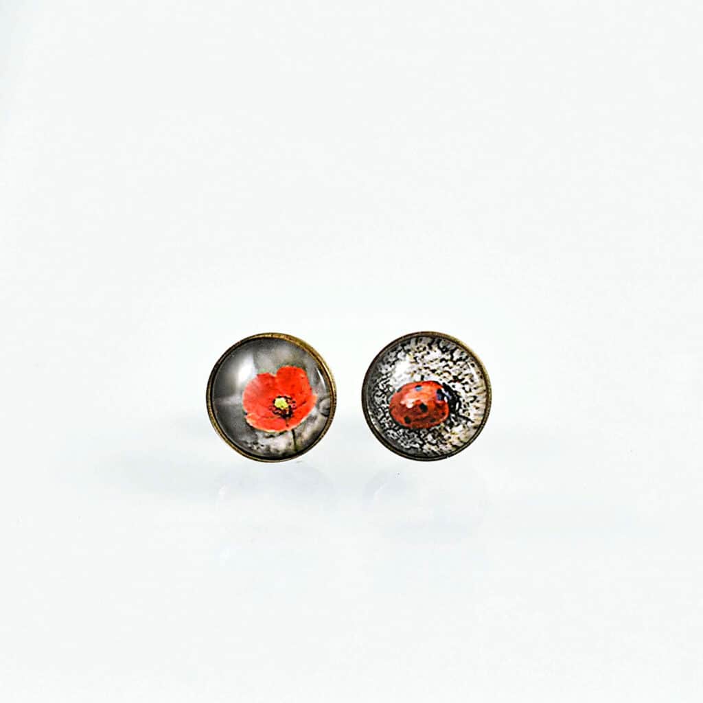Boucles D'oreilles Clou (puces) - Forme Dahlia Rouge En Acrylique - Métal Alliage - Neuf Sans Emballage